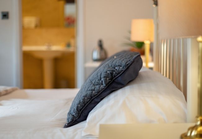 The Place To Stay, Frome, Somerset family Accommodation ~ Room 4 (Hazel Tree) En-Suite Deluxe King, Sleeps 2 + 2 The Place To Stay, Frome, Somerset hotel family Accommodation ~ Room 4 (Hazel Tree) En-Suite Deluxe King, Sleeps 2 + 2