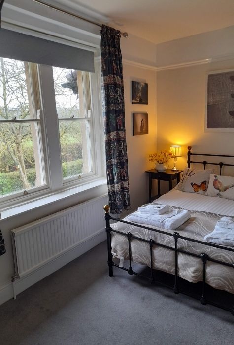 The Place To Stay, Frome, Somerset Hotel family Accommodation ~ Paddock View Room En-Suite Double Room Sleeps 2