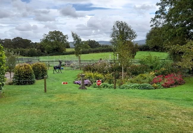 The Place To Stay, Knoll Hill Farm, Stylish Boutique Bed and Breakfast Guest House Accommodation For The Perfect Staycation & holiday. The Place To Stay, Knoll Hill Farm, Stylish Boutique Bed and Breakfast Guest House Accommodation For The Perfect Staycation & holiday.